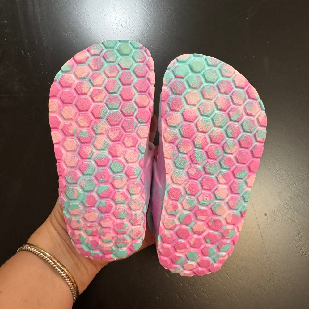 Cat & Jack Kids Sandals Size 6 Pink Blue Tie Dye Adjustable Buckle - Picture 3 of 5